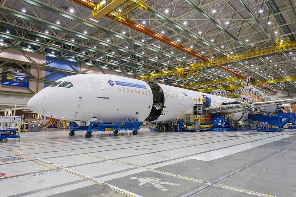 Boeing amplia capacidade de fabricação do avião 787 Dreamliner para quatro unidades mensais