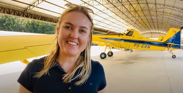 Joelize: A Primeira Mulher Qualificada para Operar o Maior Avião Agrícola do Brasil